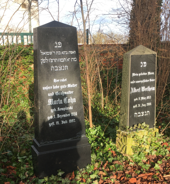 Grabsteine auf dem jüdischen Friedhof Stralsund