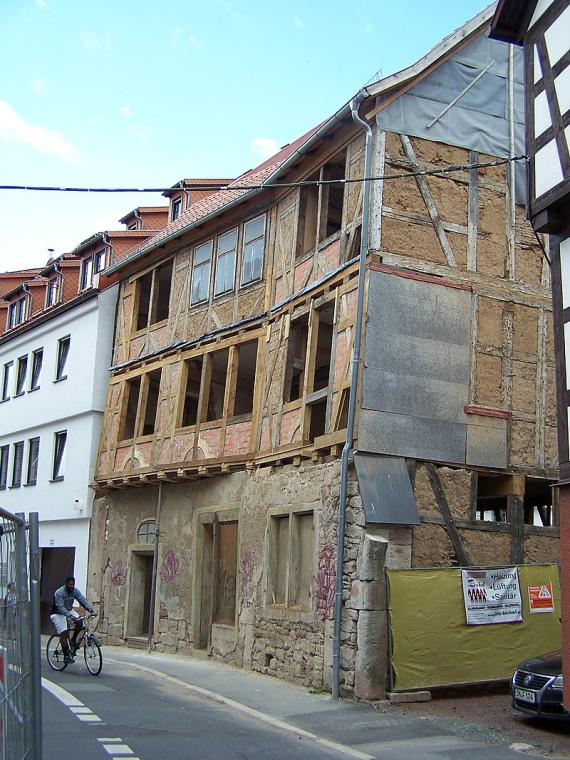 Exterior view house hope 38 during renovation