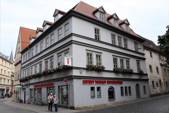 Stone house at Benediktsplatz 1