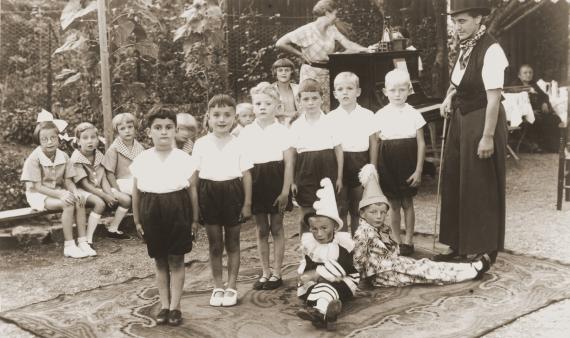 Performance in the Erfurt kindergarten by Lore Dublon