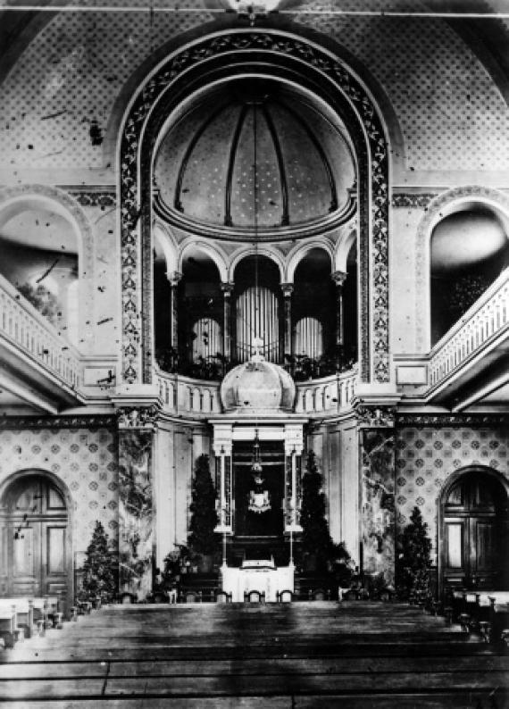 Torah shrine with organ
