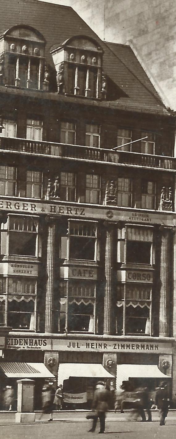 Alte Ansichtskarte Leipzig, Hochhaus am Augustusplatz  aus den Jahren 1928 - 1930 - Ausschnittvergrößerung Kaufhaus Bamberger & Hertz