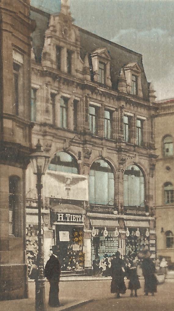 Old picture postcard of Fürth - lot at the town hall from around 1920 - with the department store H. Tietz - detail enlargement department store H. Tietz