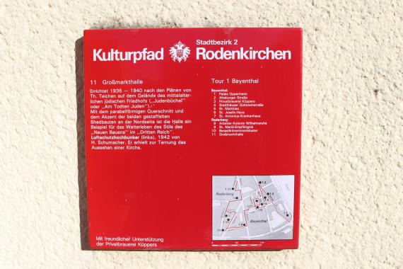 Small information board with a map.