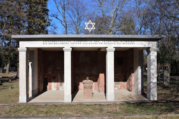 Lapidarium mit Davidstern auf dem Dach