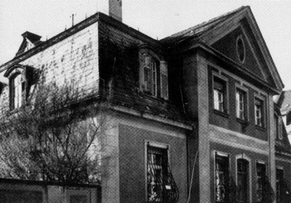 Altes Foto des Gebäudes