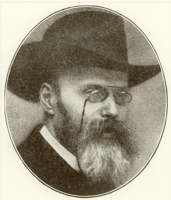 Old portrait of man with hat and glasses