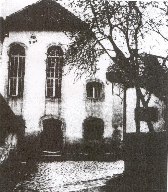 Das Bild zeigt die Synagoge von Braunsbach, wie sie bis 1938 bestand. 