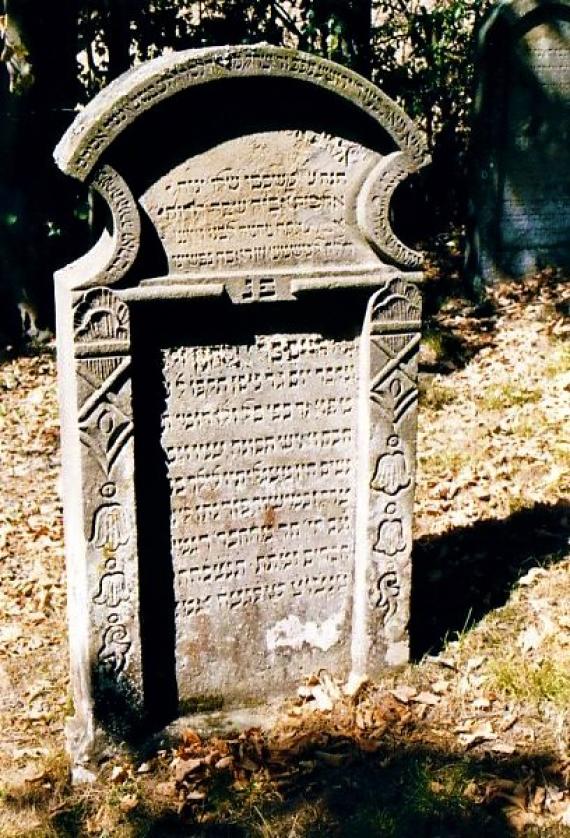 Jüdischer Friedhof Braunsbach, Grab von Chaim Henle (1761-1826)