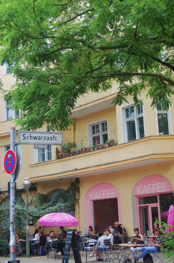 Schwarzastraße 9