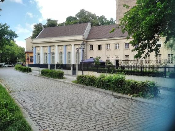 Seitenansicht der Synagoge