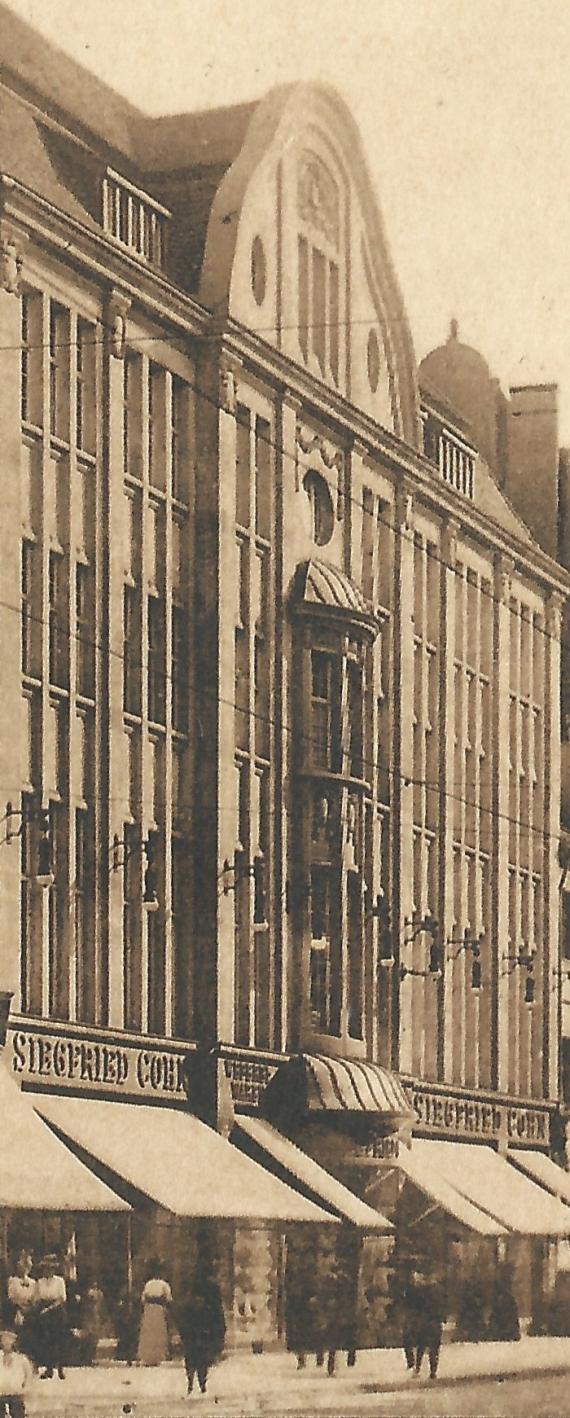 Historical picture postcard Magdeburg - Breite Weg - from around 1920 - weaving goods - department store Siegfried Cohn (detail enlargement)