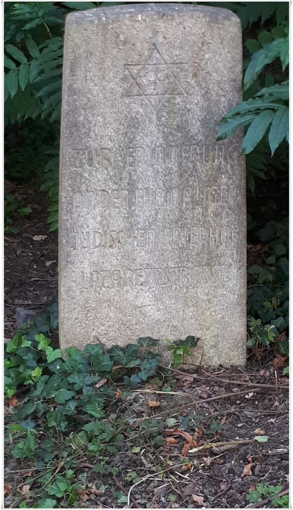 Gedenkstein an den Friedhof