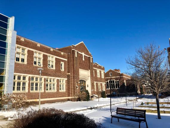 Frontansicht des Verwaltungsgebäudes des Hebrew Union Colleges in Cincinnati