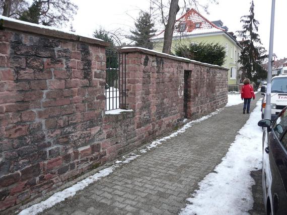 Hahn, 1961, Creative Coomons, Wikipedia, Eingangsbereich