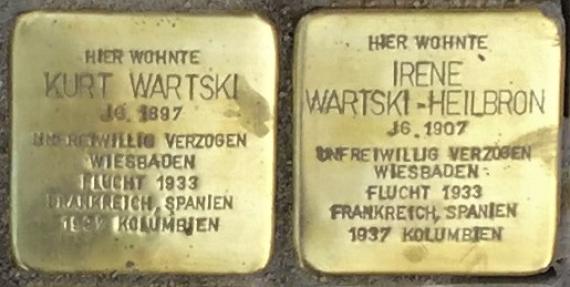 First laying of Stolpersteine in Aalen on February 21, 2018 for Fanny Kahn and the Heilbron family - Stolpersteine Kurt Wartski and Irene Wartski-Heilbron.
Here lived Kurt Wartski, born 1897, involuntarily moved Wiedbaden, escape 1933 France Spain, 1937 Colombia.
Irene Wartski-Heilbron lived here. born 1907, involuntarily moved Wiesbaden, escape 1933 France Spain, 1937 Colombia