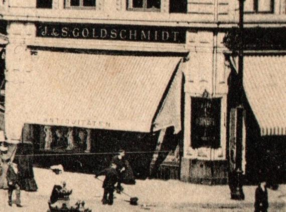 Historische Ansichtskarte Frankfurt a. M. - Kaiserstrasse  mit dem " Kunst- und Antiquitäten - Geschäft J. & S. Goldschmidt " - aus der Zeit um 1900 - Ausschnittvergrößerung  Kunst- und Antiquitäten - Geschäft J. & S. Goldschmidt