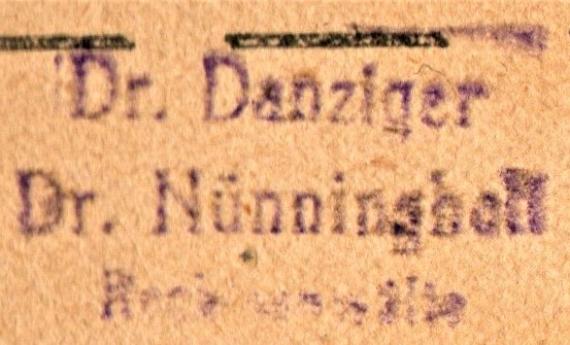 Postkarte geschäftlicher Art der " Rechtsanwälte Dr. Danziger - Dr. Nüninghoff, Berlin ", - versandt am 1.Oktober 1923 - Ausschnittvergrößerung Kanzleistempel