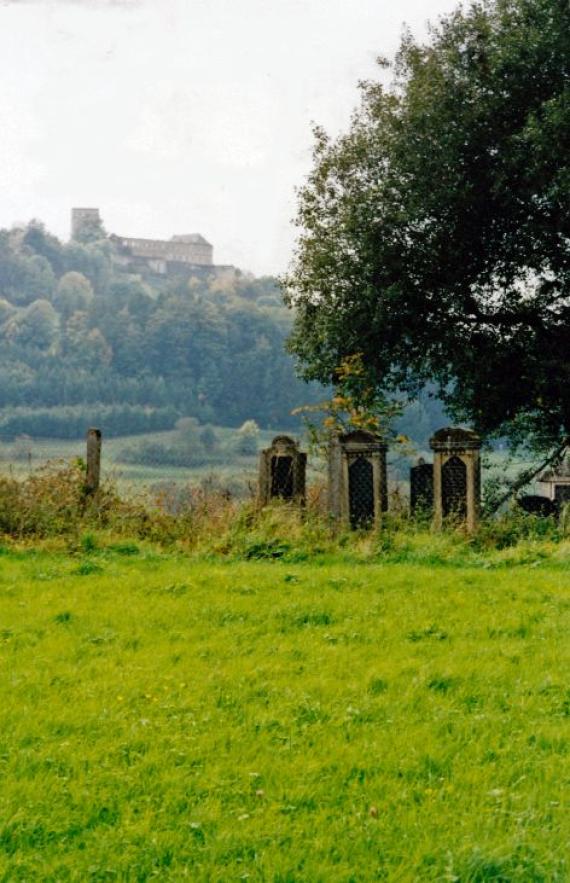 Auf dem Friedhof in Zeckendorf