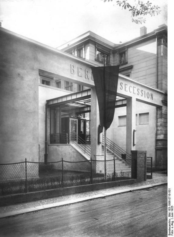 Black and white photo of a building