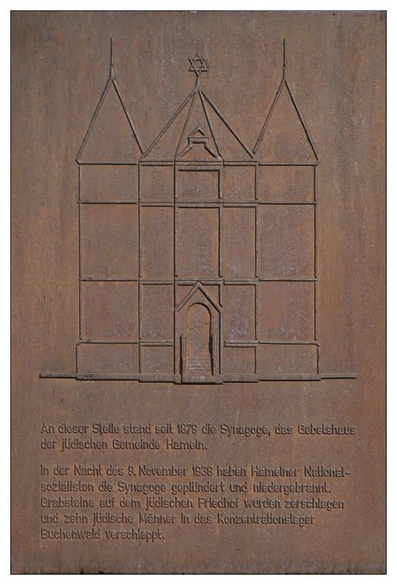 Tafel zum Gedenken an die alte Synagoge Hameln
