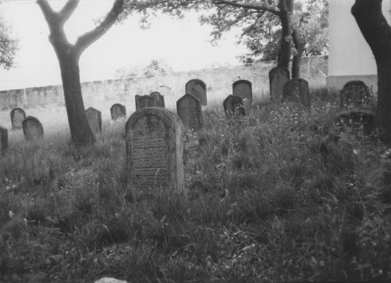 Aschbach cemetery - HdBG/Schwierz