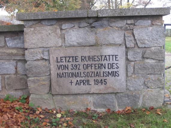 Neumarkt-St. Veit, KZ-Friedhof/Gedenkstätte  - HdBG/Lerche