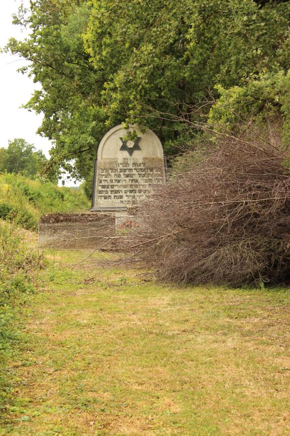 Schwabhausen - KZ-Friedhof und Gedenkstätte