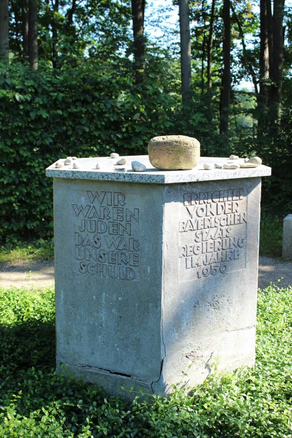 Seestall (Ortsteil von Fuchstal) - KZ-Friedhof und Gedenkstä