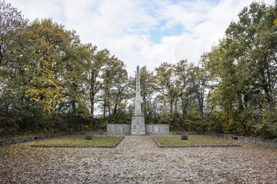 Waldstadt KZ-Friedhof /Gedenkstätte Brandl