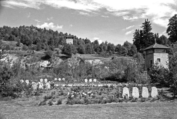 Flossenbürg Friedhof Gedenkstätte