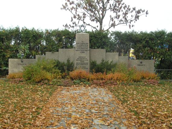 Courtyard cemetery Hager