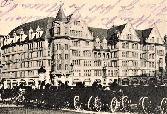 Historische Ansichtskarte München - Warenhaus Hermann Tietz - Neubau Historical picture postcard Munich from around 1905 - department store Hermann Tietz - new building - detail enlargement building view