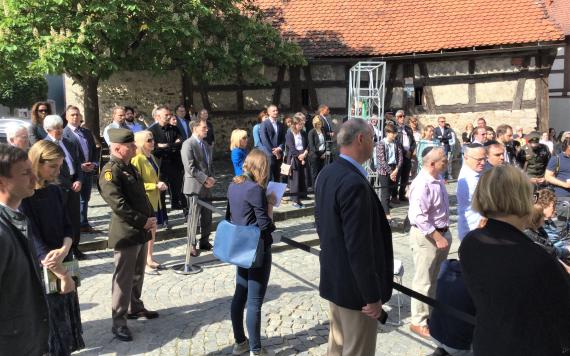 Stumbling stone laying on May 30, 2023 in Feuchtwangen for the Neumann family - Other guests of honor - US Ambassador to Germany Dr. Amy Gutmann, husband Dr. Michael Doyle and daughter Prof. Abigail Doyle, family members of the Neumann family and numerous citizens of the city of Feuchtwangen at the stumbling stone laying ceremony for the Neumann family