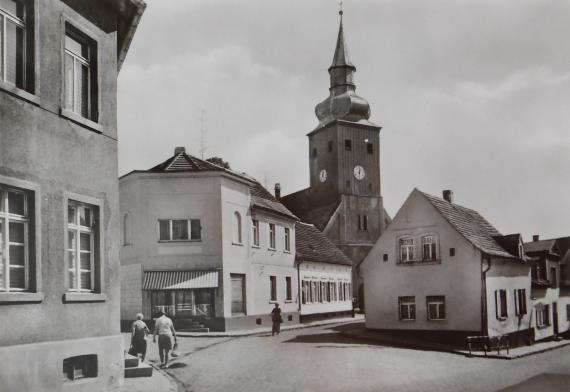 Häuser an einer Straße