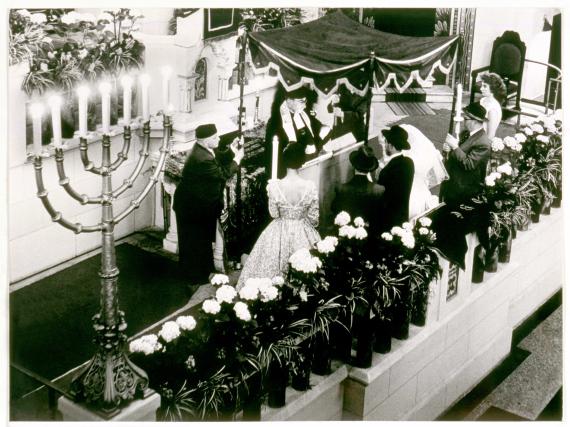 Marriage under the chuppah