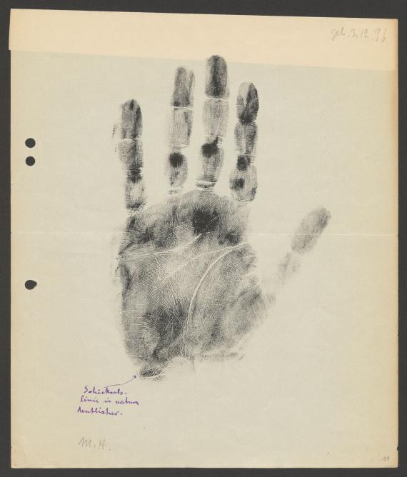 Digital copy of the handprint of Maria Hepner.