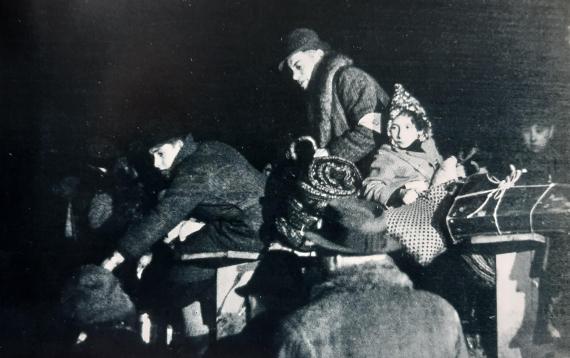 Black and white picture of the deportation of Munich Jews