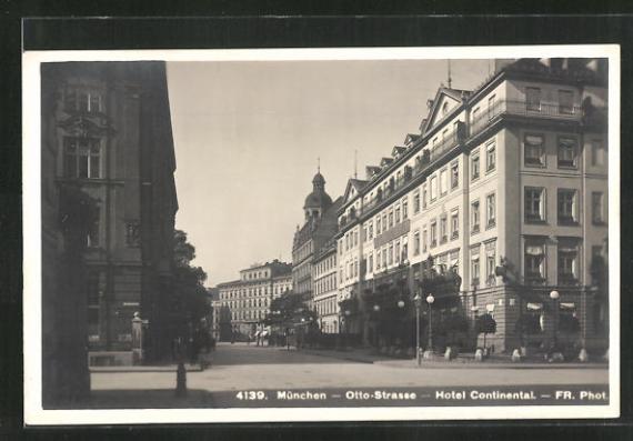 Picture postcard in black and white. Side view of the Hotel Continental