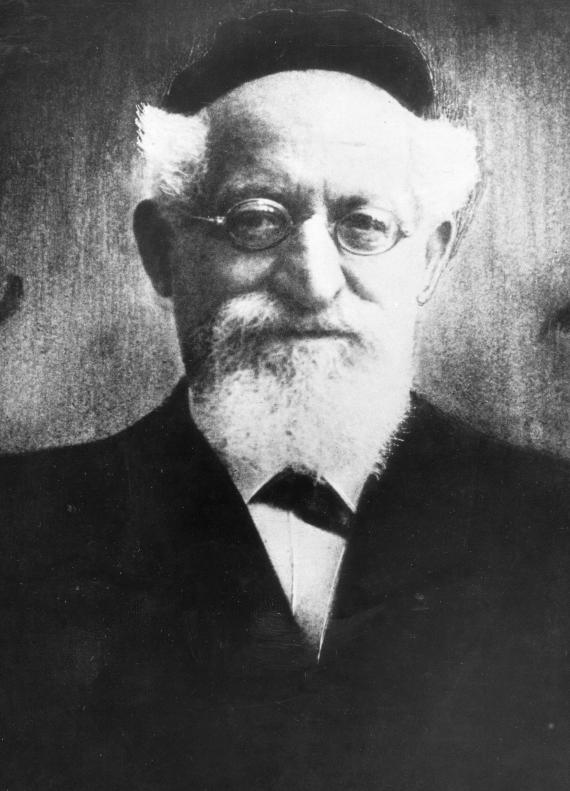 The photo shows Rabbi Salomon Breuer