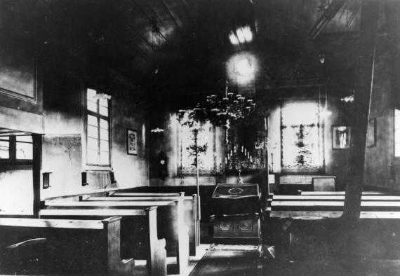 black and white picture interior view of the old Bodersweier synagogue