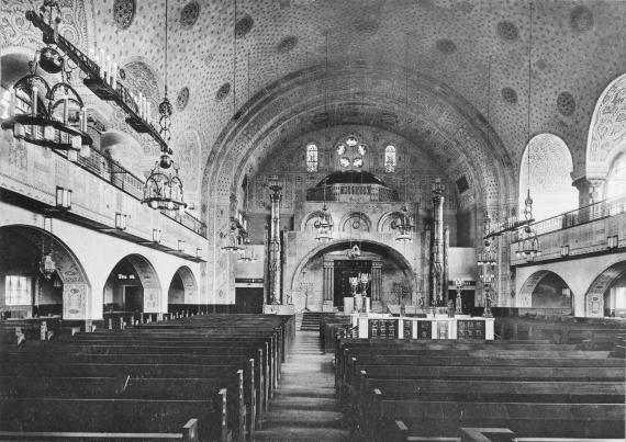 Innenraum der Synagoge Friedberger Anlage