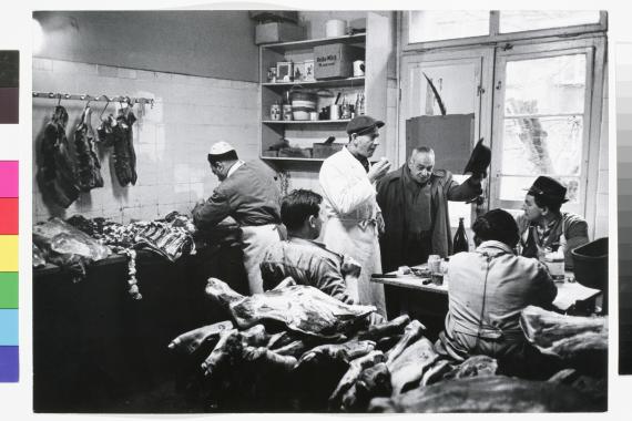 Innenraum der koscheren Metzgerei Albert Stern