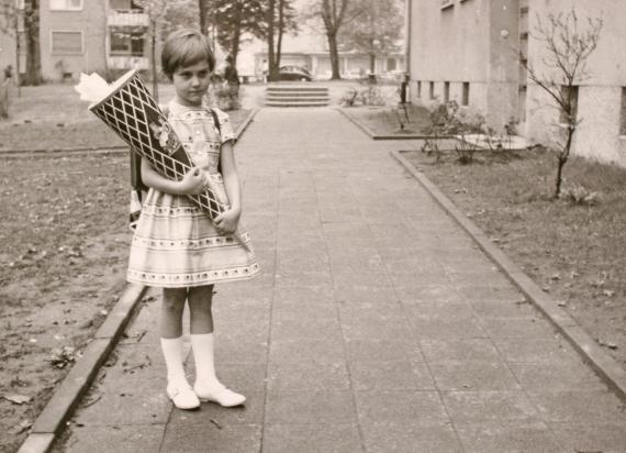 Esther Alexander's first day at school in Waldschmidtstraße