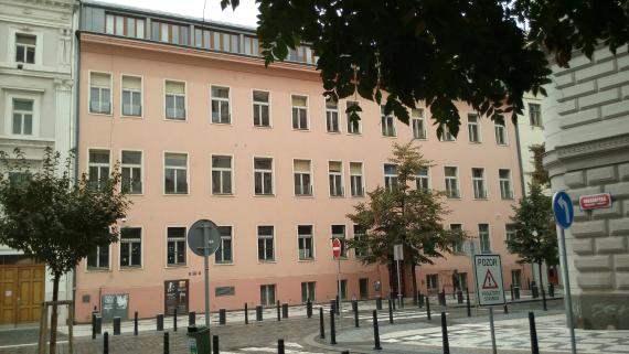 Gebäude der Lauder Schools in Prague