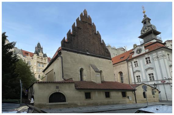 Altneu-Synagoge (Altneuschul) - Staronová synagoga