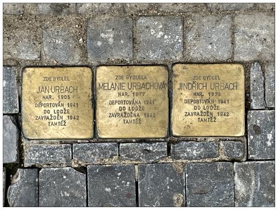 Stolpersteine - Jindrich Urbach, Melanie Urbachová und Sohn Jan Urbach