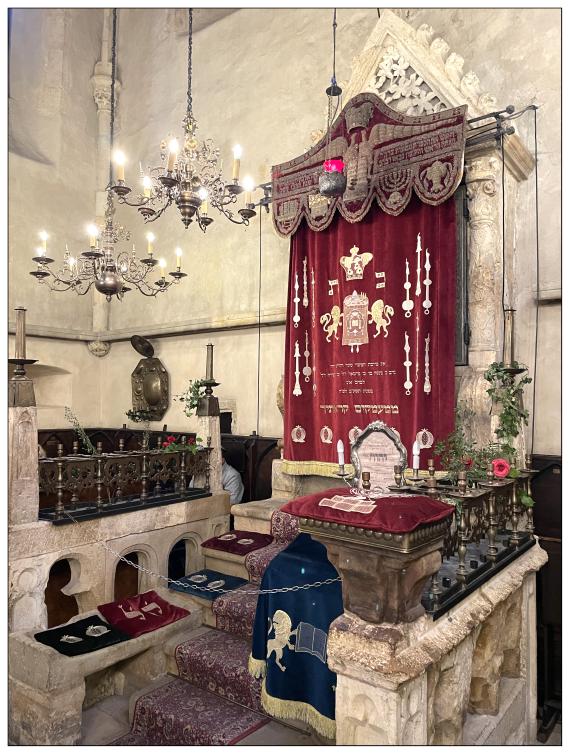 Altneu-Synagoge - Toraschrein