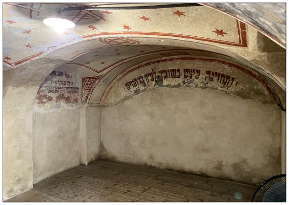 Versteckter Betraum im Hinterhof der ul. Dlouhá 17