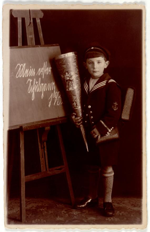 Hillel Kempler on his first day at school, Berlin 1932.